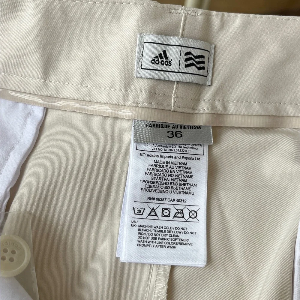 Adidas Flat Front Shorts Performance Stretch Lightweight Fabric Golf Flat Front‎